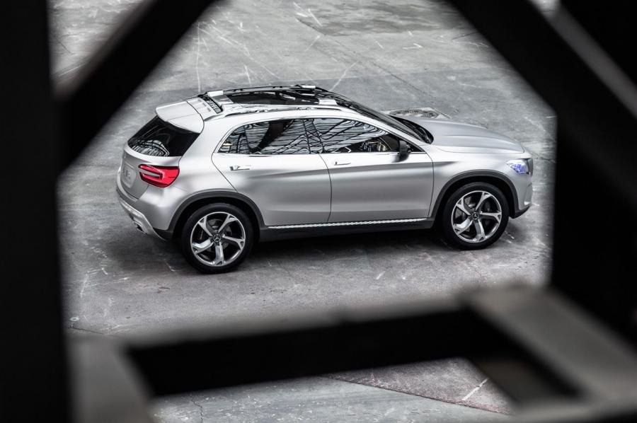  Mercedes-Benz GLA Concept 2013 года  (фото 30 из 42)